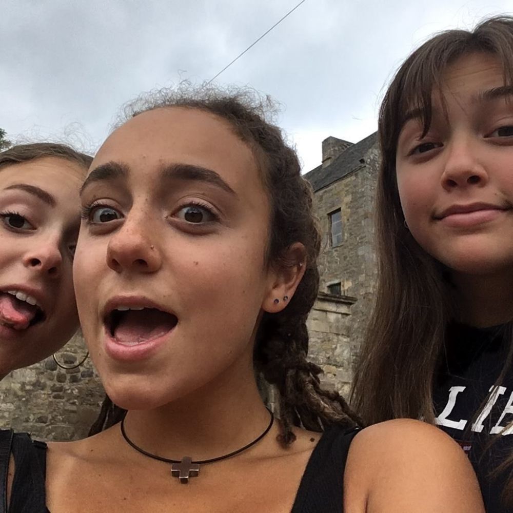 Meet your Posher, Chloe